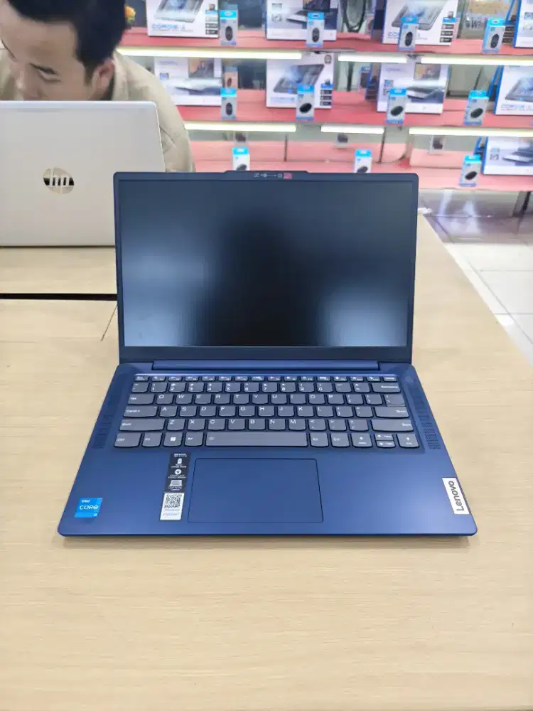 READY LAPTOP BARU LENOVO IDEAPAD SLIM 3 COCOK BUAT KEBUTUHAN DESAIN ;)
