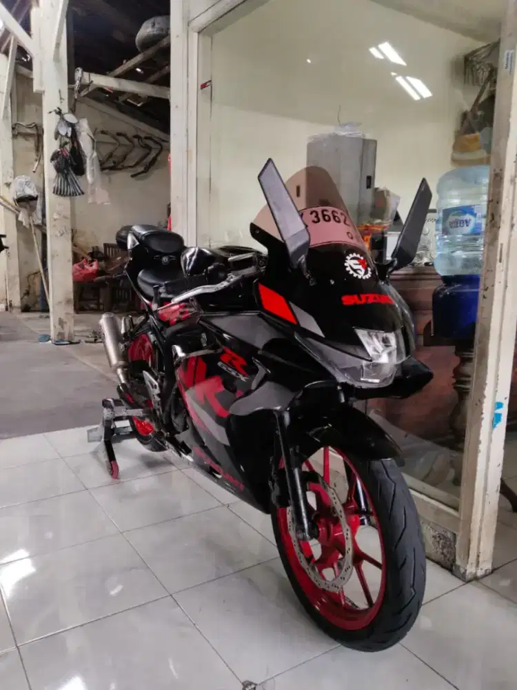SUZUKI GSX 150 TAHUN 2019 PAJAK HIDUP SURAT LENGKAP