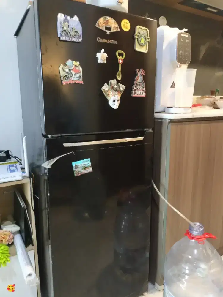 Kulkas 2 pintu merk changhong