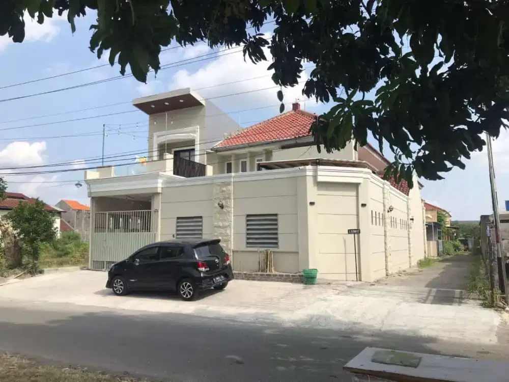Dijual Rumah 2 Lantai Siap Huni Dekat UMS Dan Manahan Harga BU Khusus Bulan Ini !!!!