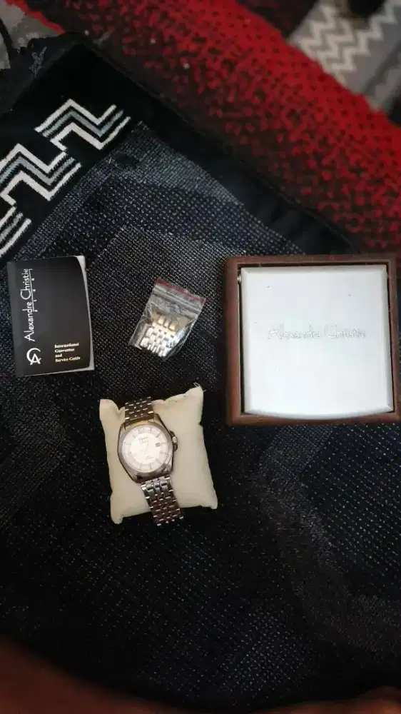 Jam tangan Alexandre Christie