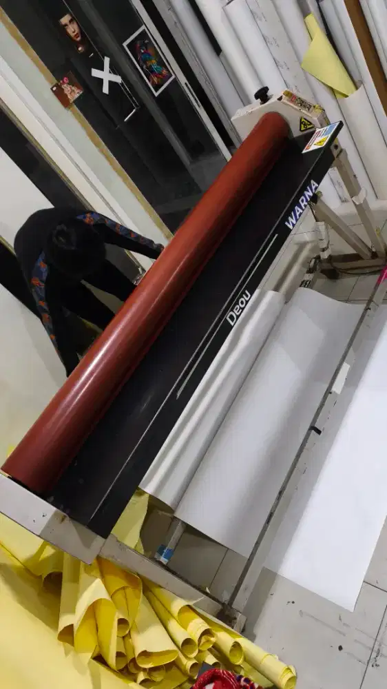 Mesin laminating dingin untuk usaha digital printing indoor