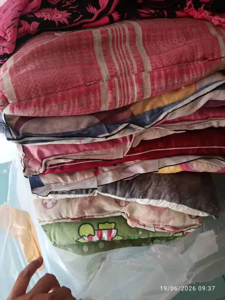 Bantal dakron selusin