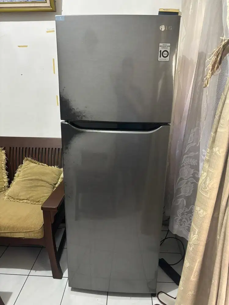 Kulkas LG 2 Pintu Smart Inverter