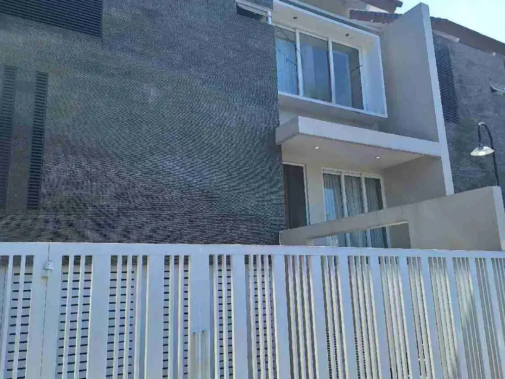 Di JUAL BU Rumah BAGUS Dekat Jalan Raya Utama UNGARAN - SOLO