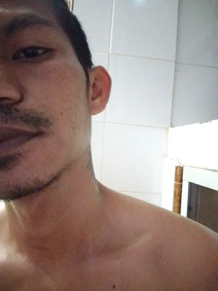 Butuh banget kerjaan.kehaliaan mijit sama jahit