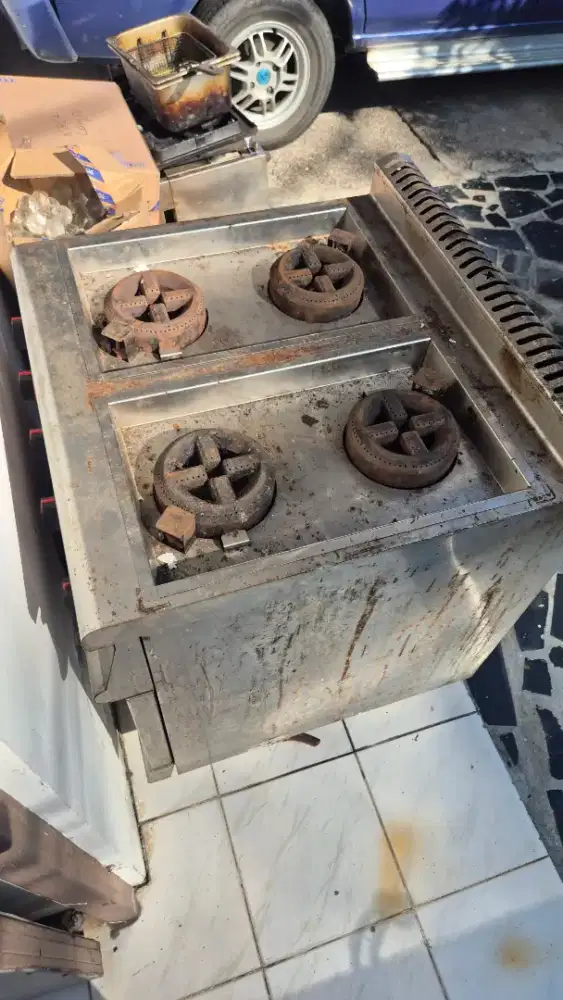 Kompor Gas Stainless 4 Tungku Restoran Heavy Duty Komersial