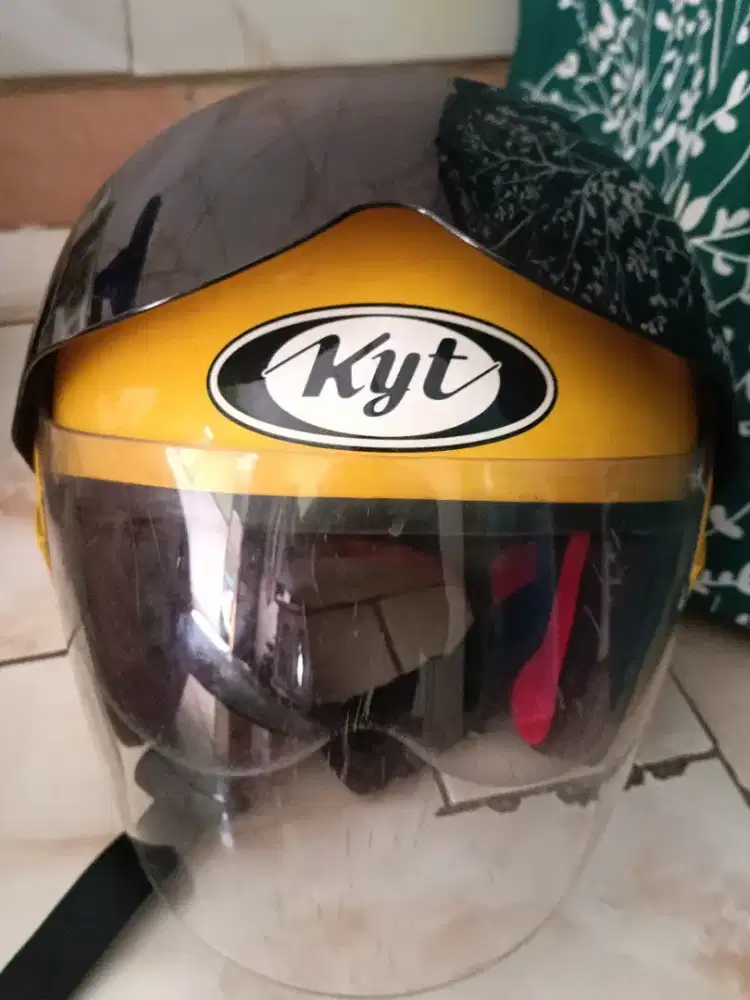 Helm kyt 2 vision
