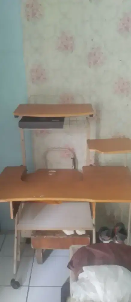 Meja belajar kayu untuk tempat komputer ukuran besar kokoh