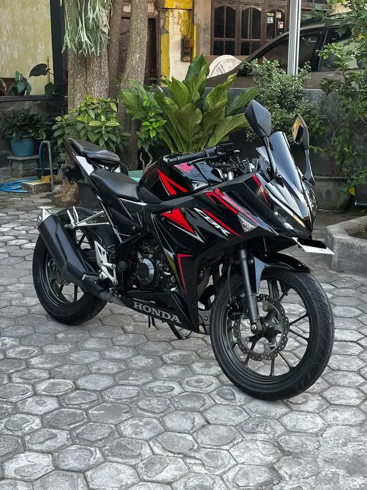 Honda CBR 150R th. 2019