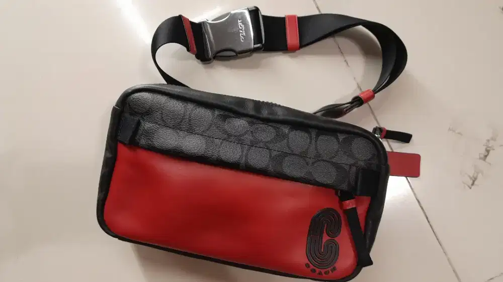 Coach sling bag