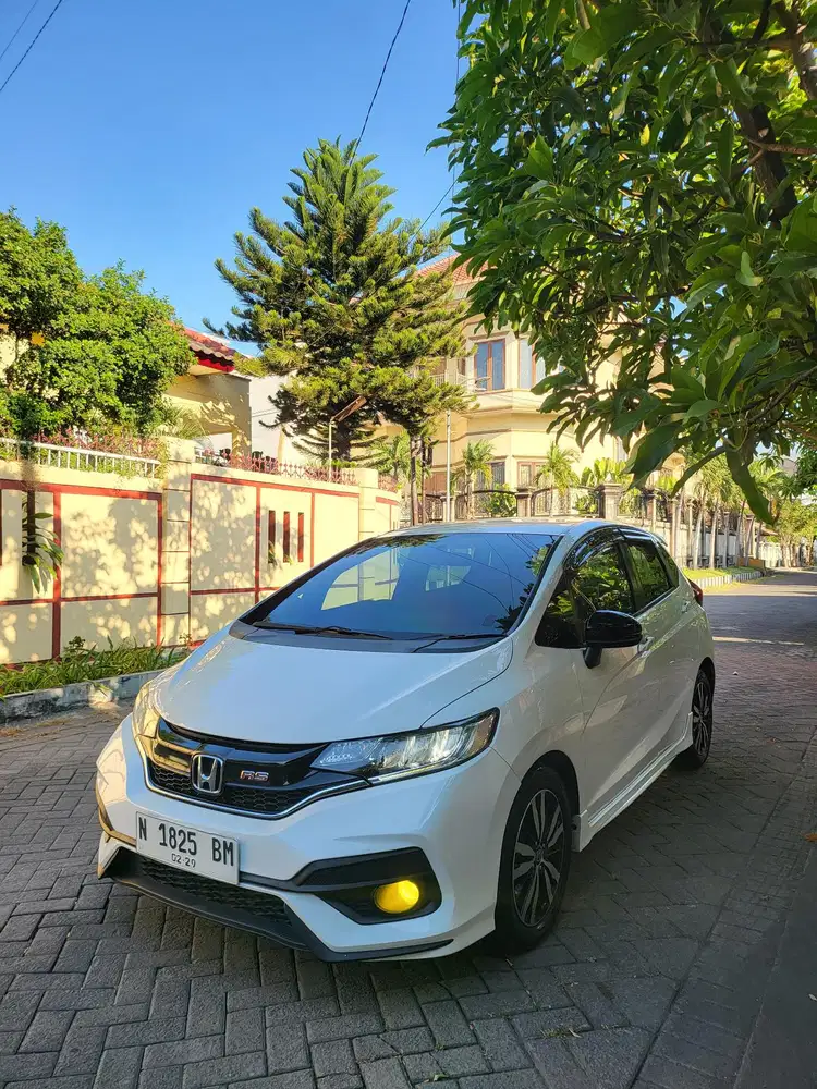 NEW HONDA JAZZ RS MATIC TAHUN 2019 LIKE NEW