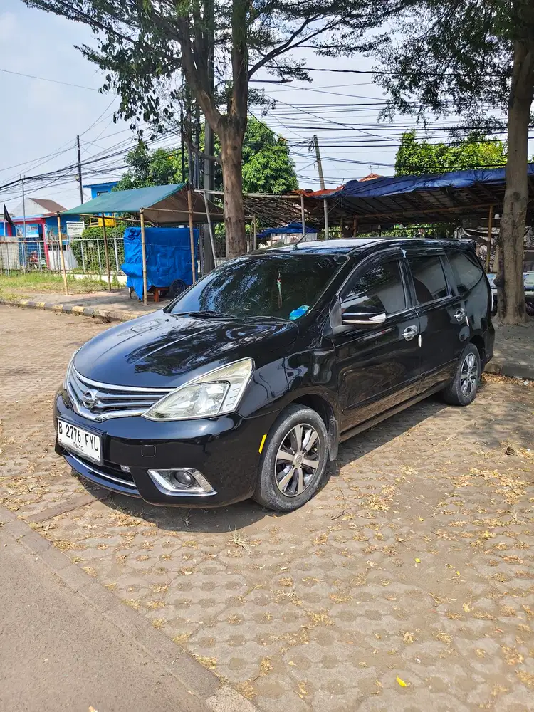 Nissan Grand livina Xv At 2017 Bensin