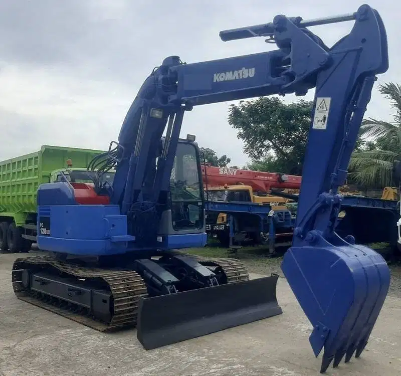 Jual Excavator Komatsu model PC128UU-2
