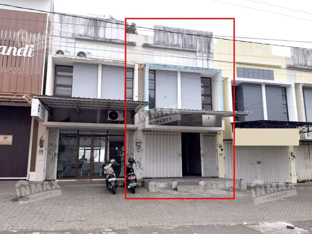 Ruko 2 Lantai Free Kanopi di Tidar Malang, Area Parkir Luas