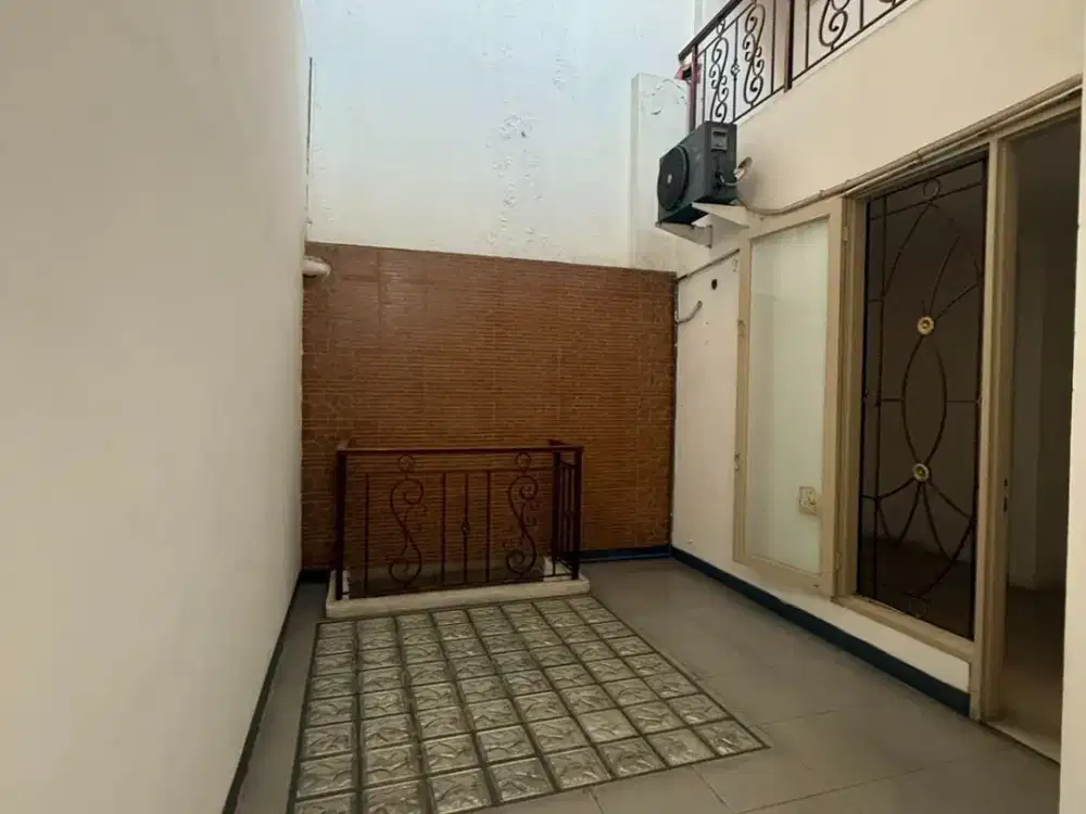Disewakan Rumah di Bukit Gading Mediterania