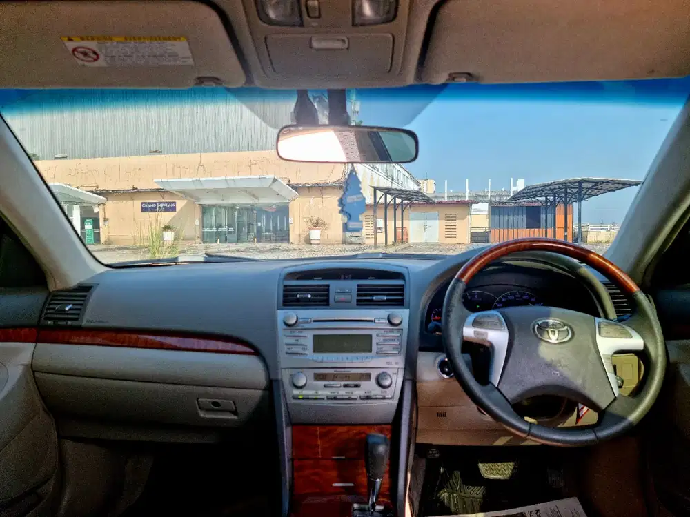 Toyota Camry V  2.4 AT 2010
