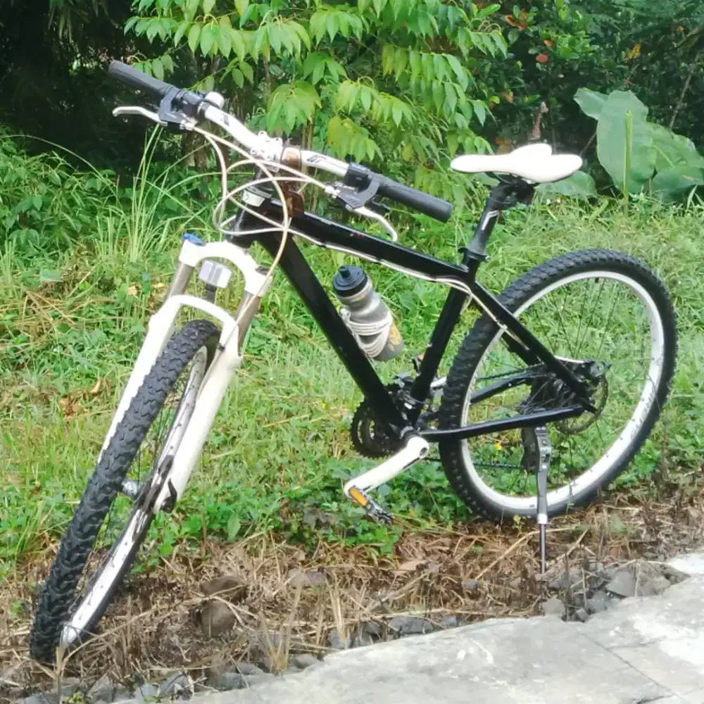 Sepeda MTB Polygon exttada 5 tahun 2012