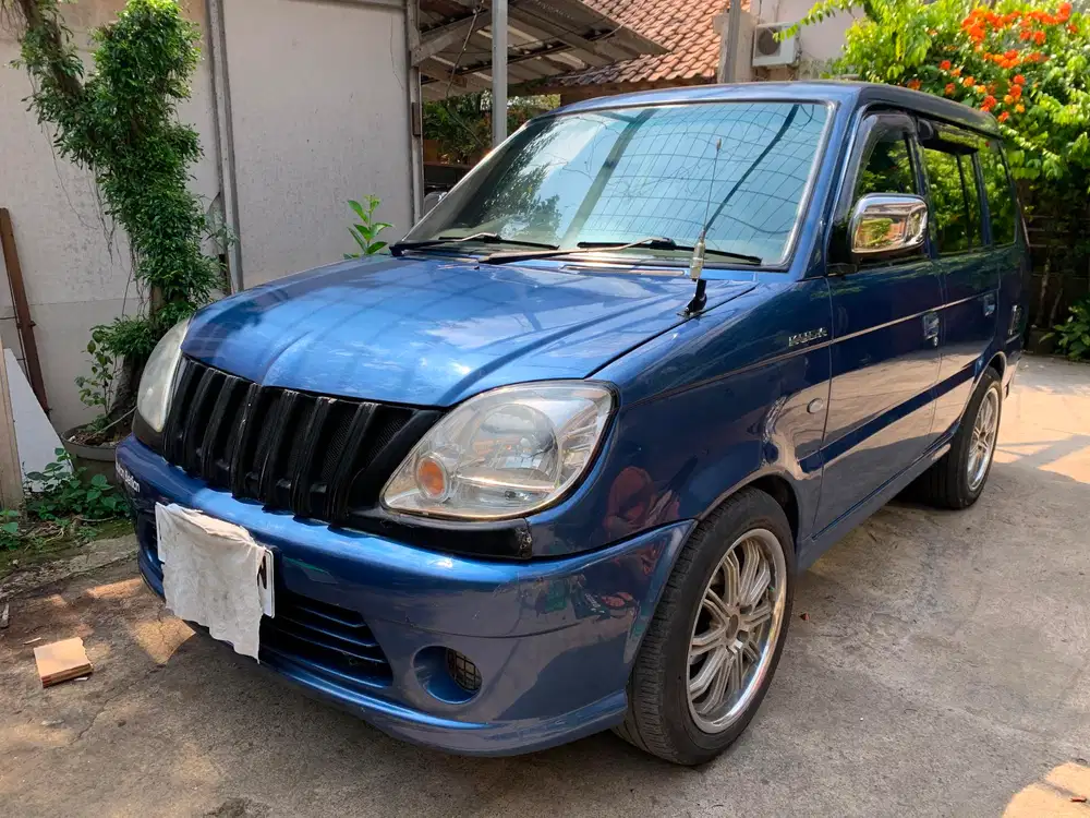 Mitsubishi Kuda 2005 Bensin