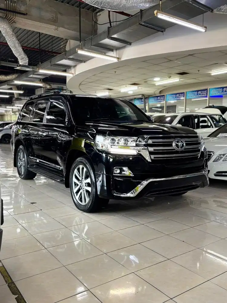 [KM 10 rb] [FULL ORISINIL] [PLASTIKAN] TOYOTA LAND CRUISER VXR 2018