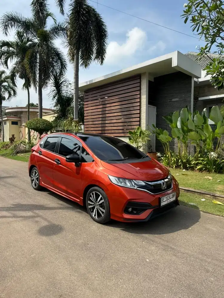 Honda Jazz RS A/T 2018, Black Top edition