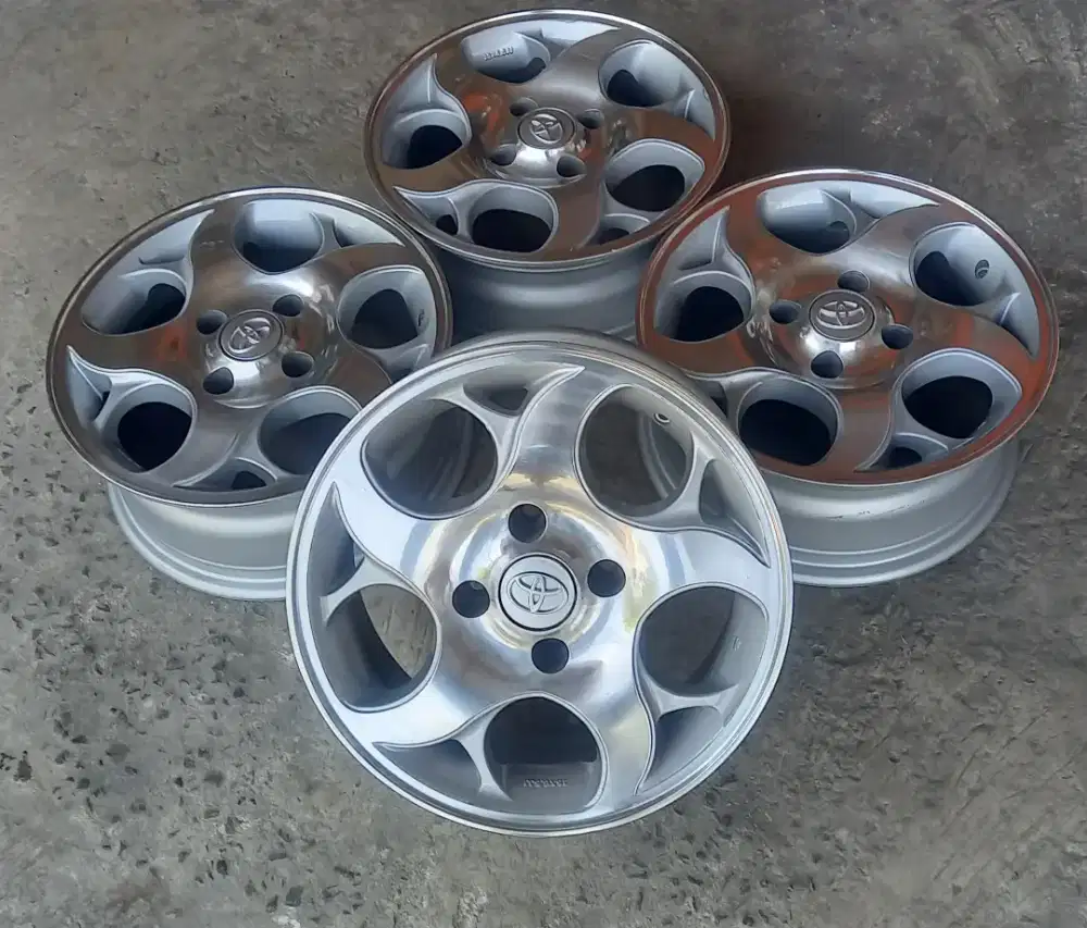 Velg kijang krista ring 15 pcd 4x114,3