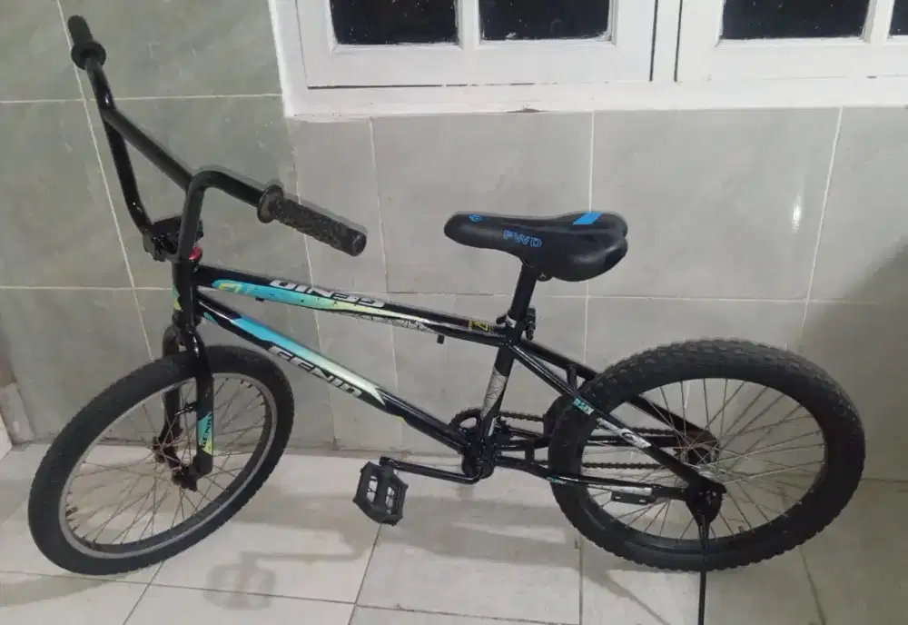 Sepeda BMX ukuran 20 rem tarpedo kondisi normal
