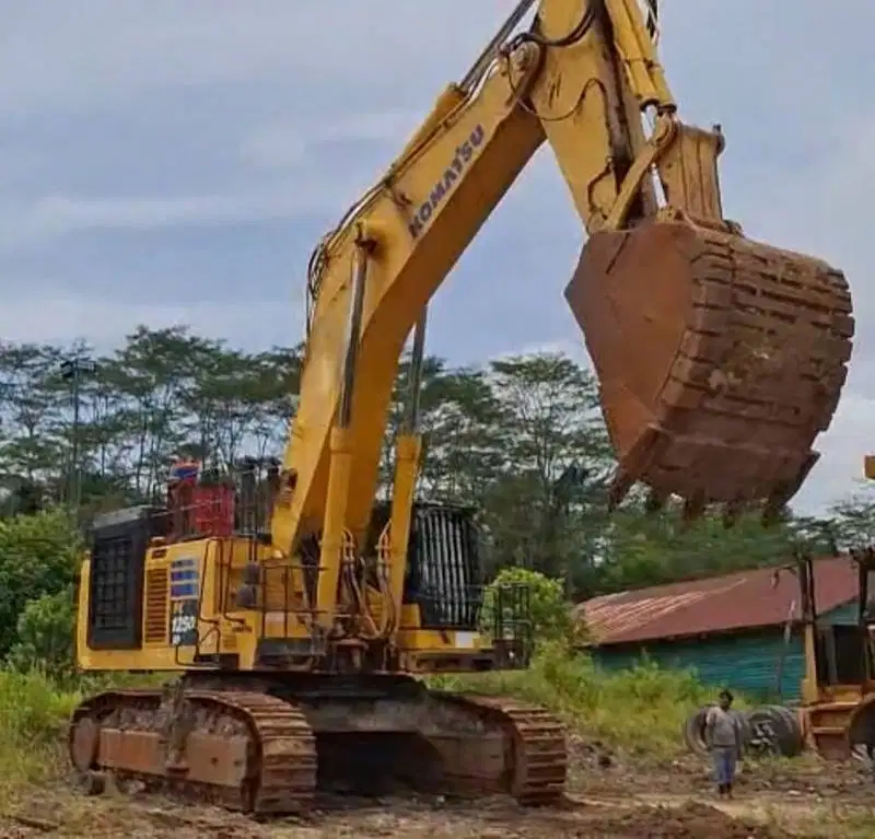 Dijual Excavator Komatsu PC1250-11R Tahun 2024