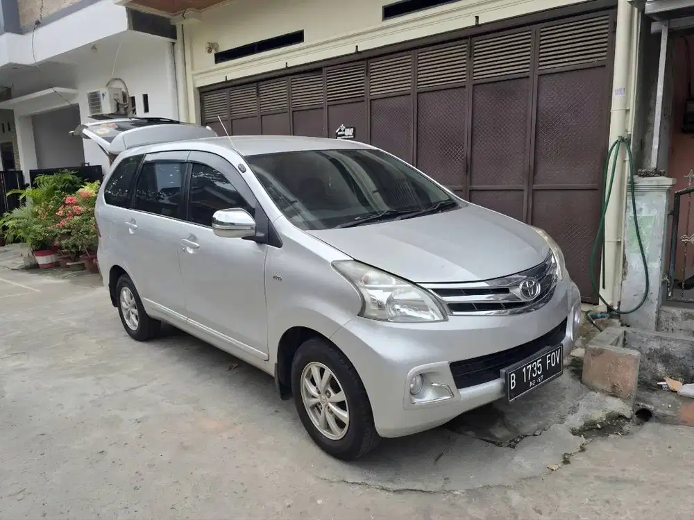 Toyota Avanza Avansa G Manual MT Tahun 2015 Silver , 2013