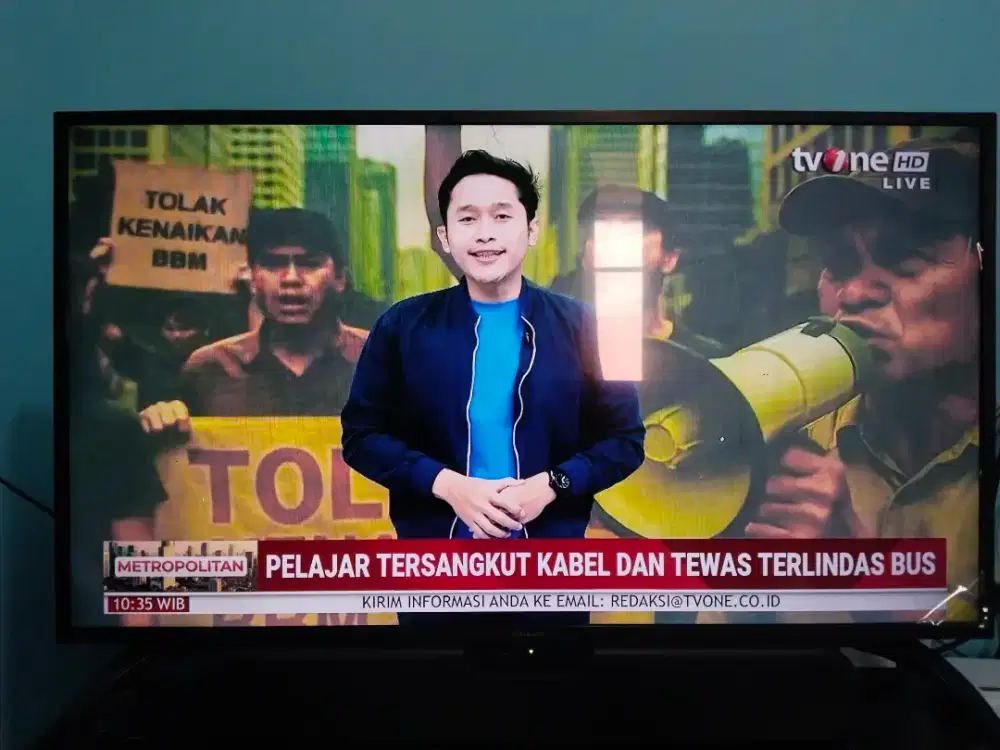 Di Jual Cepat Televisi 42 inch merk SHARP HARGA NET