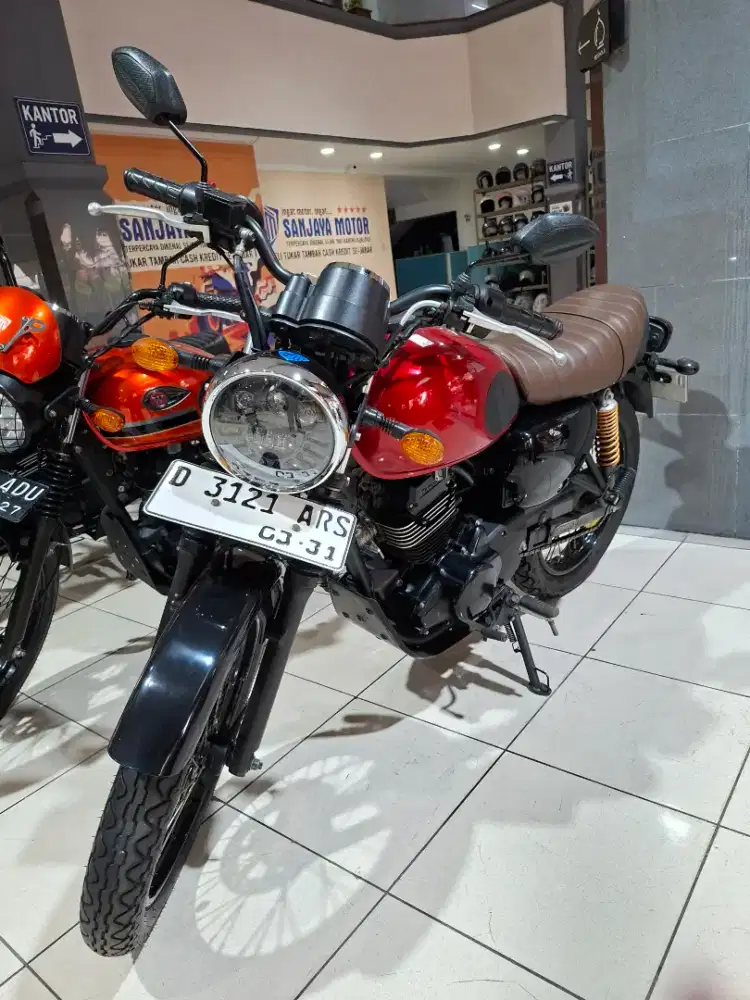 W 175 Cafe 2019 - SRI SANJAYA MOTOR