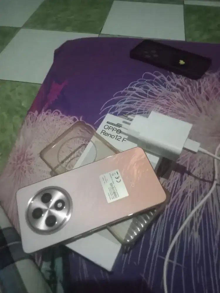 Oppo Reno 12f ram 8+8/256
