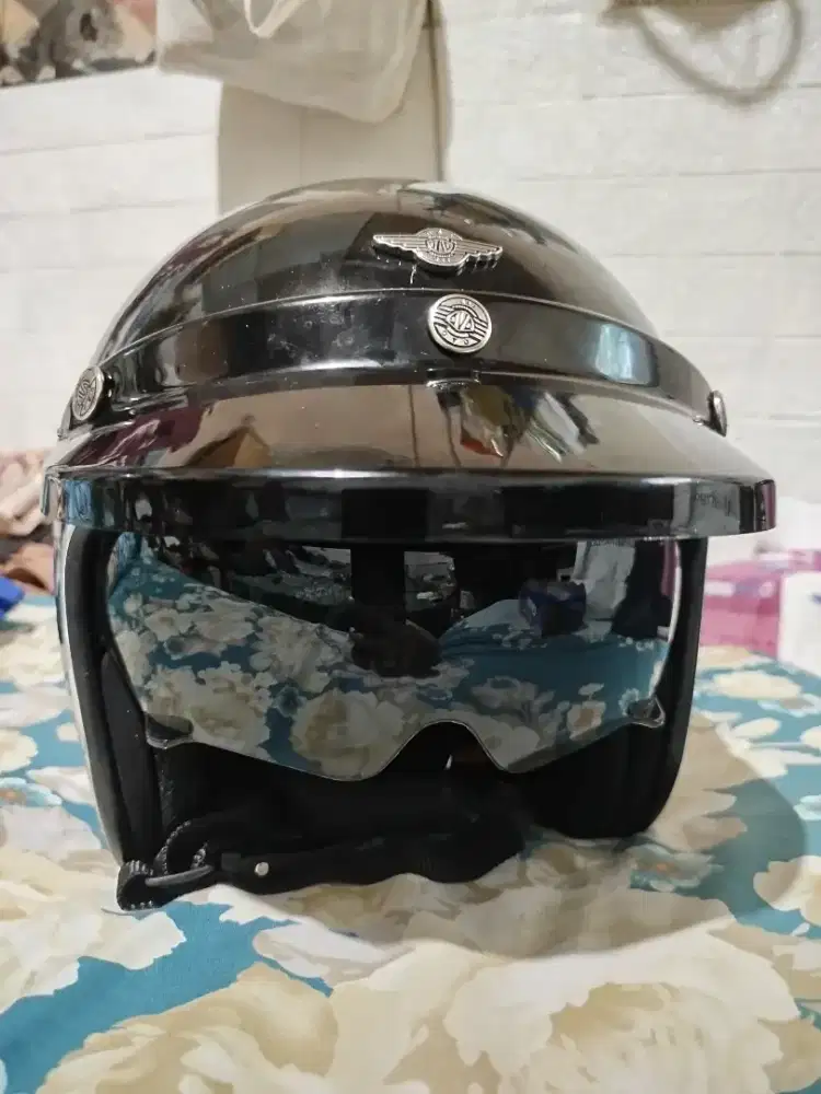 Dijual Helm DAG V20