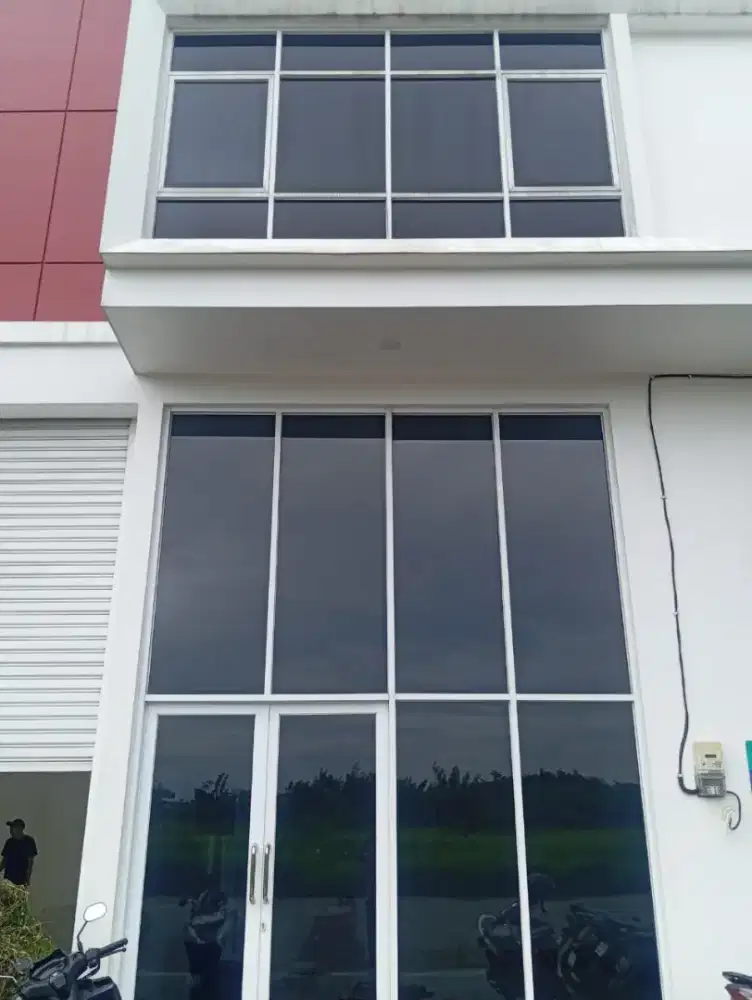 Jasa pemasangan kaca film Gedung