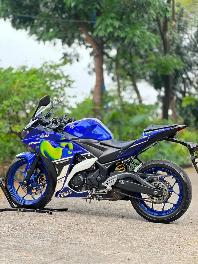 YAMAHA R25 OLD MOVISTAR 2015 BIRU KM LOW PAJAK PANJANG MULUS NO MINUS