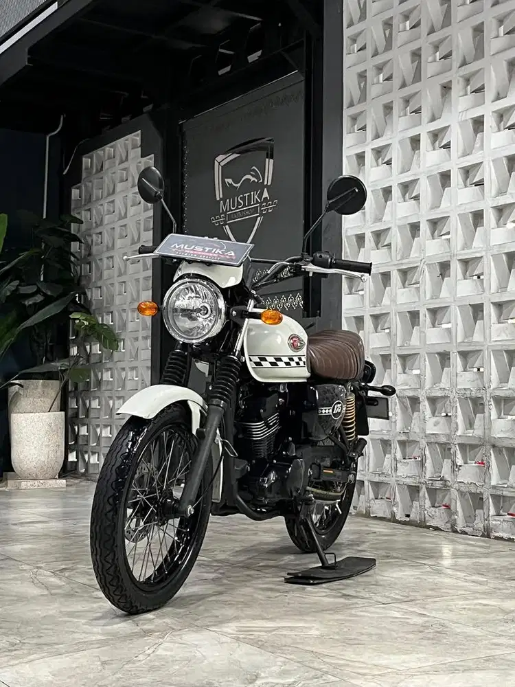 Stok Terbatas!!Kawasaki W175 Cafe th 2022 - Ayu Mustika