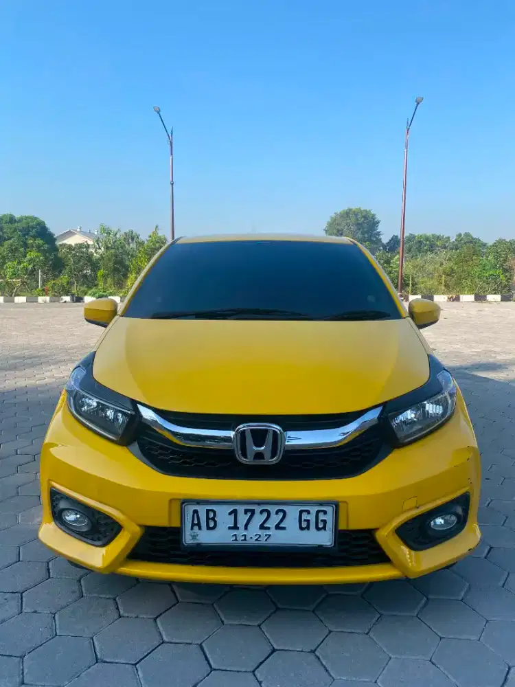 HONDA BRIO KUNING 2022 E UPGRADE RS MANUAL ISTIMEWA