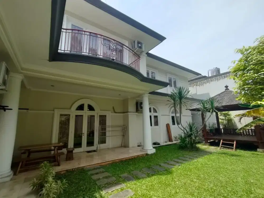 Rumah Hook Furnished Kecuali Elektronik Fontainebleau Golf Residence BSD