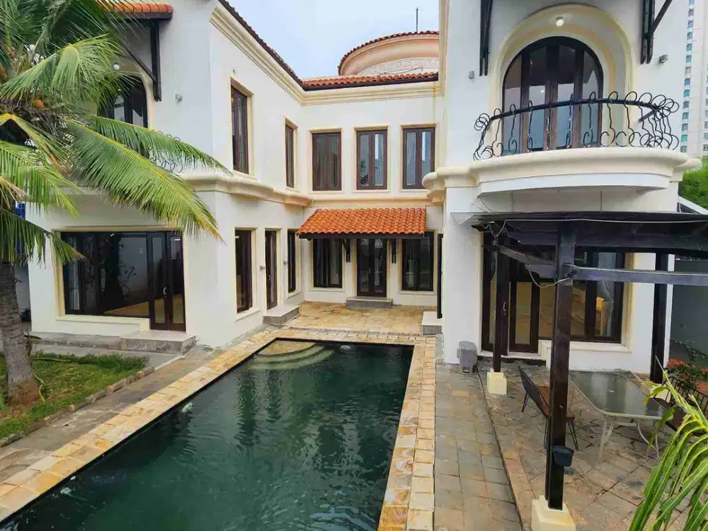 Pantai Mutiara - Parkir Yatch Pribadi - Swimming Pool - Siap Huni.
