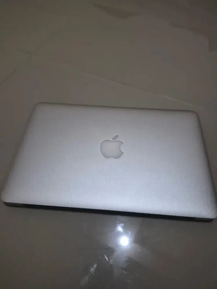 Macbook air 2015 11inc i5 ram 4/128GB macbook charger ori only mulus