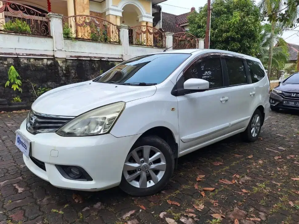Low Km Nissan Grand livina 1.5 XV Bensin-AT 2015 KTGD