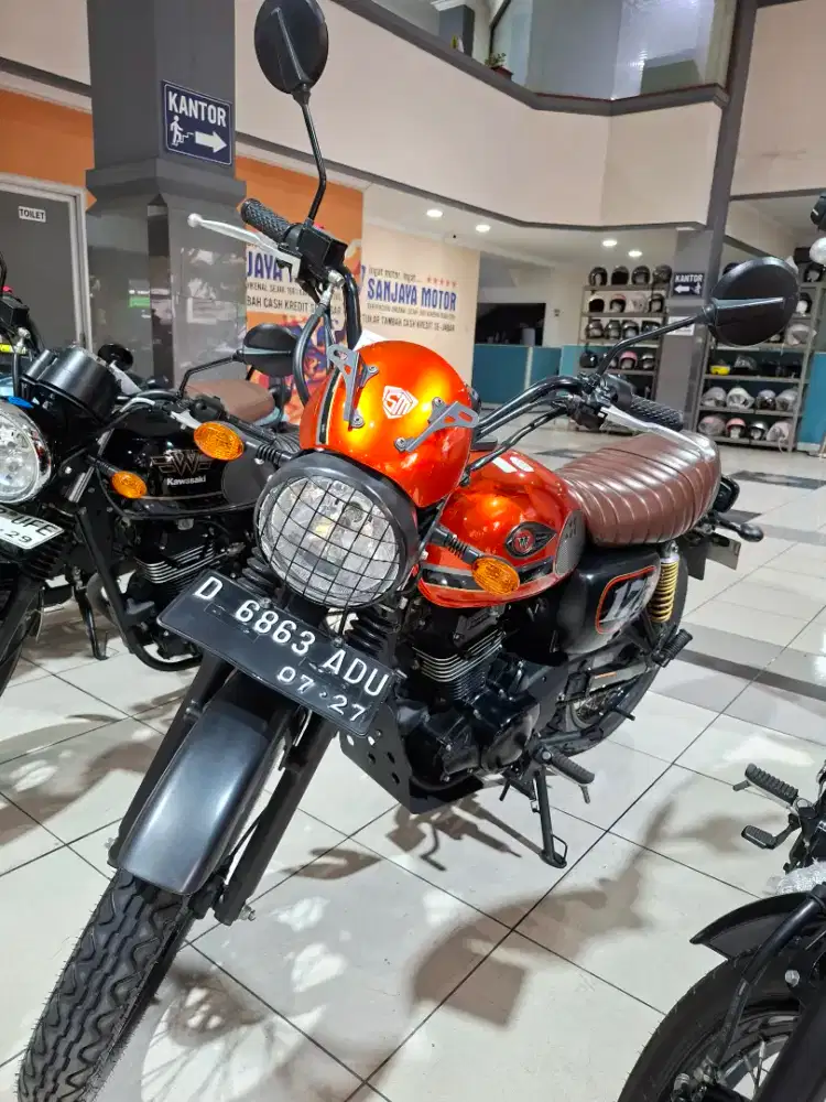 W 175 Cafe 2022 - Sri Sanjaya Motor