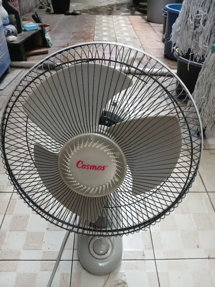 Kipas angin  dinding cosmos