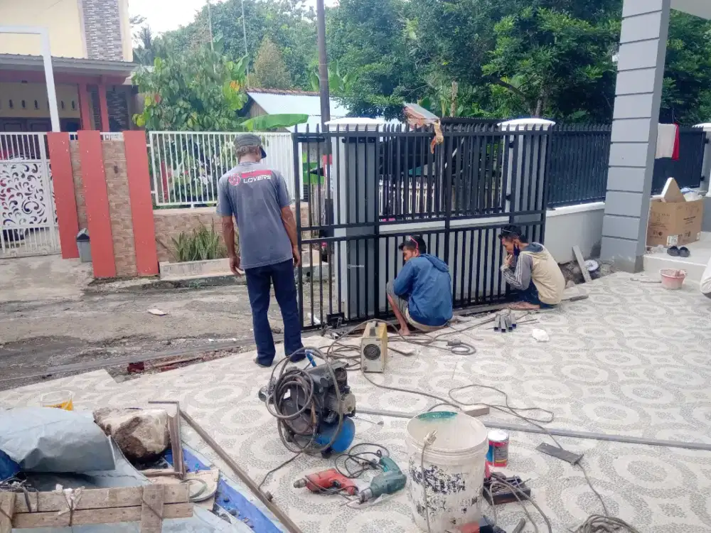 Tukang Las Panggilan Pagar Kanopi Teralis Service dan Bikin Baru