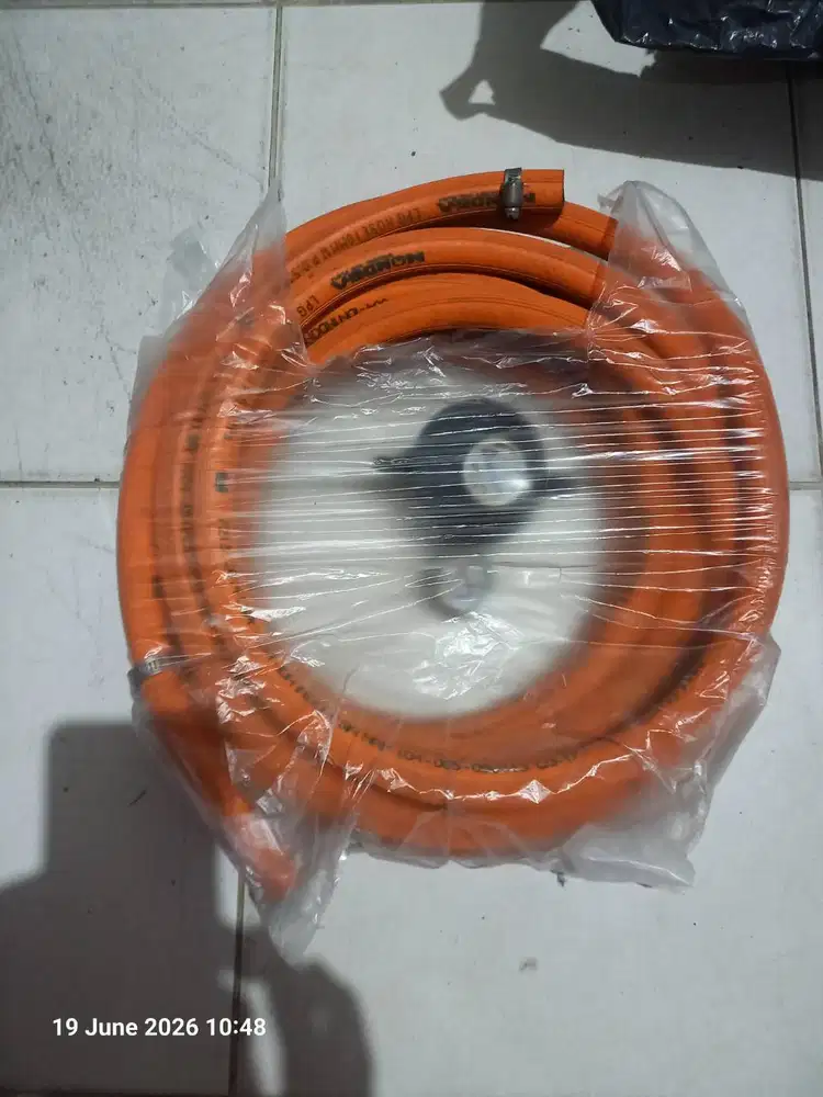 Selang Gas LPG HOSE 10mm 0,5 MPA,3 lapis oranye,hijau,hitam.Panjang 7M