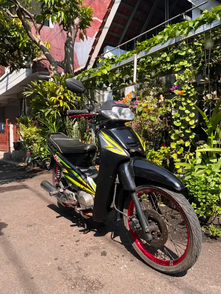 Honda Supra Fit tahun 2004