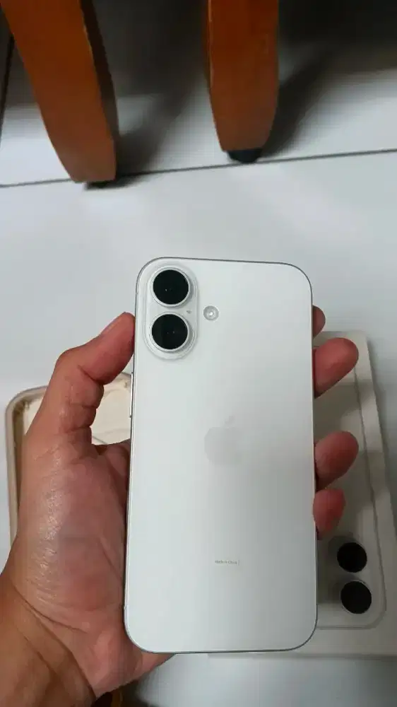 IPHONE 16 128GB white