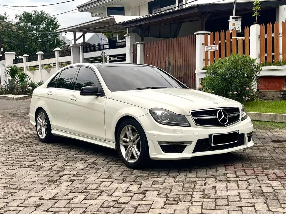 Mercedes Benz C300 3.0 Matic Avantgarde AMG 2012 Matic Facelift Plat L
