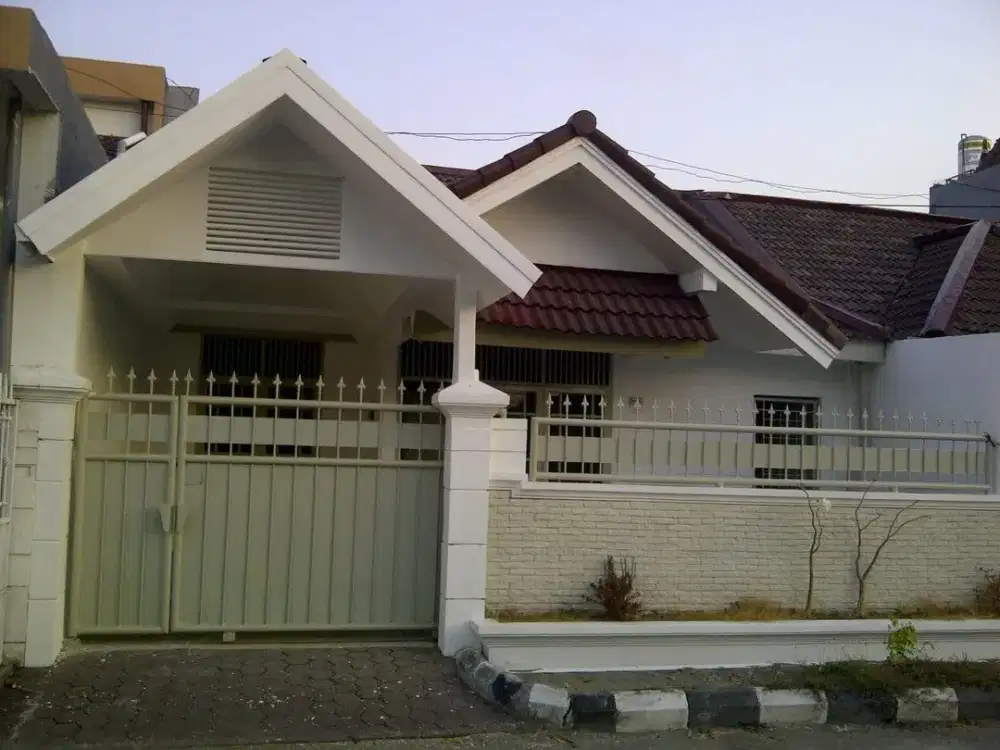 Disewakan Cepat Rumah Siap Huni di Taman Sutorejo Prima