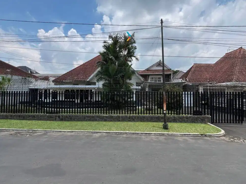 Dijual Rumah Vintage Terawat di Area Ijen, Gunung-gunung, Klojen Malang